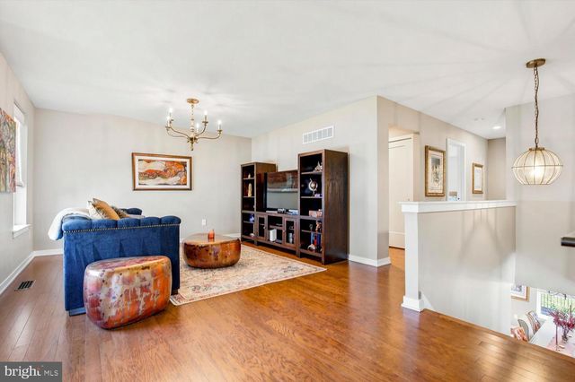 1100 HARPER DR, Warminster, PA 18974