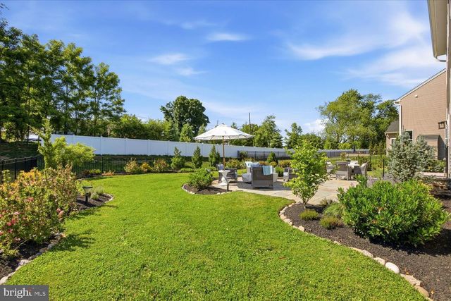 1100 HARPER DR, Warminster, PA 18974