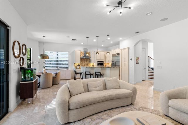 10185 Cameilla St, Parkland, FL 33076