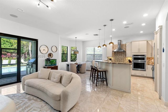 10185 Cameilla St, Parkland, FL 33076