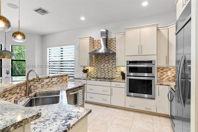 10185 Cameilla St, Parkland, FL 33076