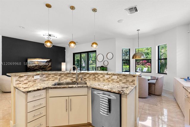 10185 Cameilla St, Parkland, FL 33076