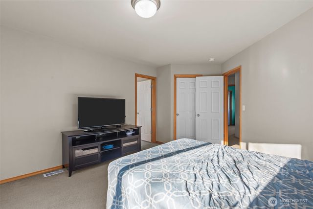 30900 30th Avenue SW, Federal Way, WA 98023