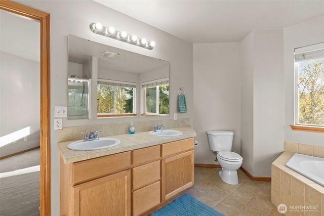 30900 30th Avenue SW, Federal Way, WA 98023