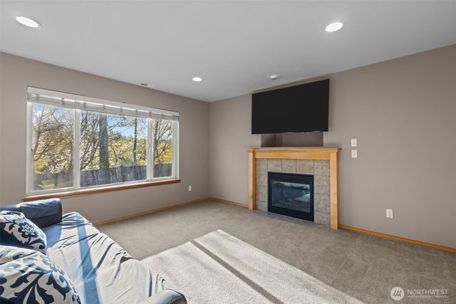 30900 30th Avenue SW, Federal Way, WA 98023