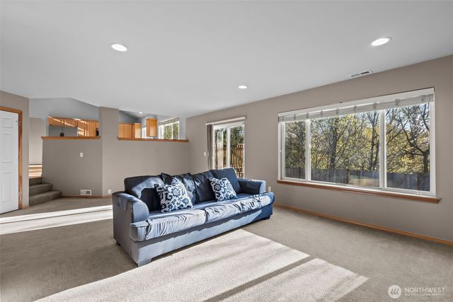 30900 30th Avenue SW, Federal Way, WA 98023