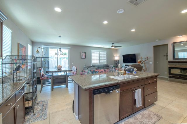 3424 Flint Avenue, Clovis, CA 93619