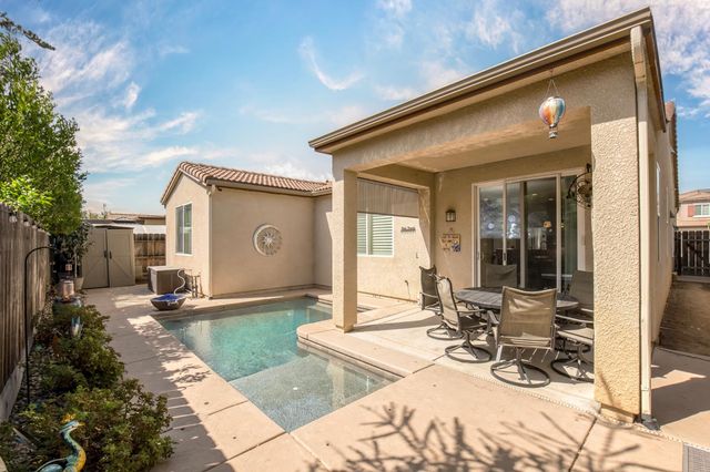 3424 Flint Avenue, Clovis, CA 93619