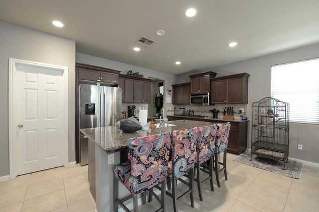 3424 Flint Avenue, Clovis, CA 93619