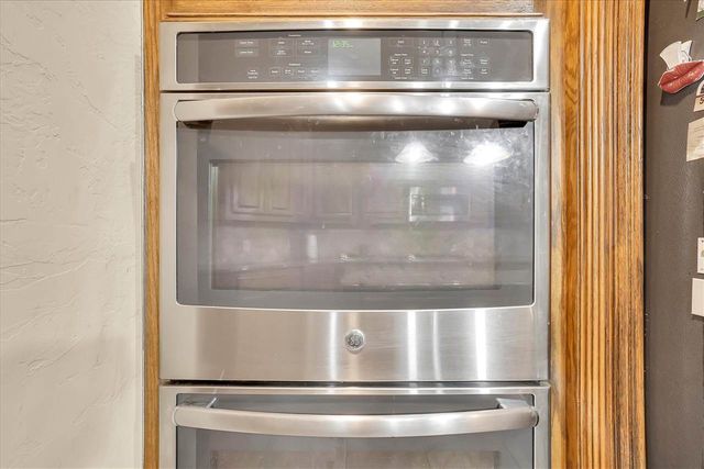 6020 NW Williams Ave, Lawton, OK 73505