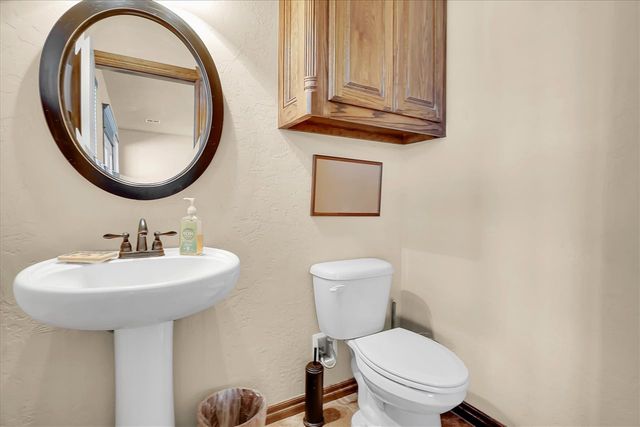 6020 NW Williams Ave, Lawton, OK 73505