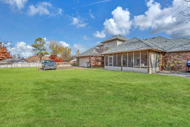 6020 NW Williams Ave, Lawton, OK 73505