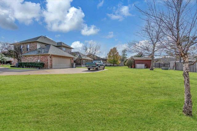 6020 NW Williams Ave, Lawton, OK 73505