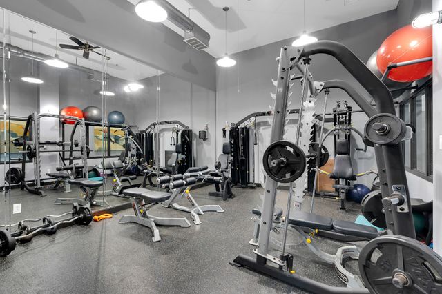 700 Church St Apt 208, Nashville, TN 37203