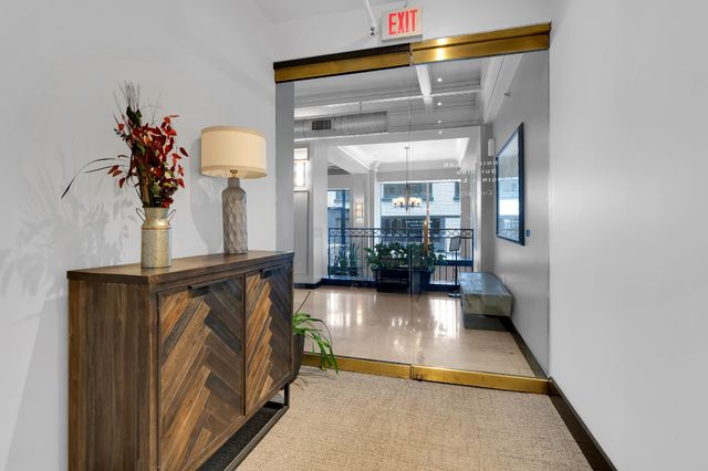 700 Church St Apt 208, Nashville, TN 37203