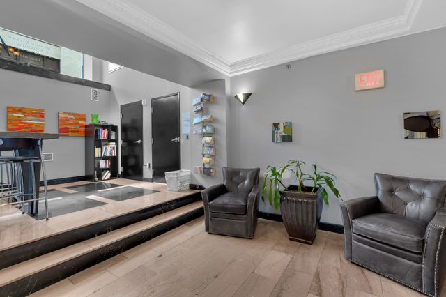 700 Church St Apt 208, Nashville, TN 37203