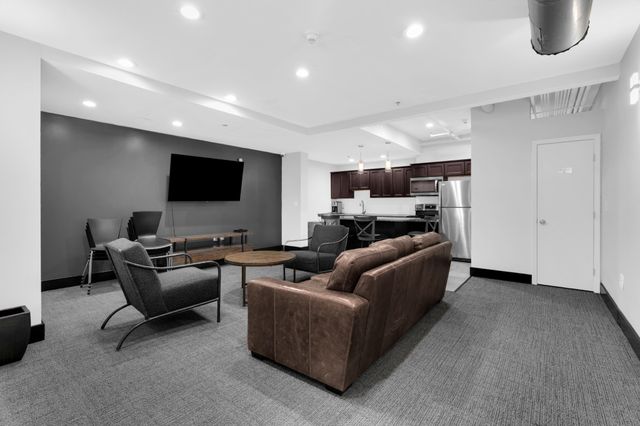 700 Church St Apt 208, Nashville, TN 37203