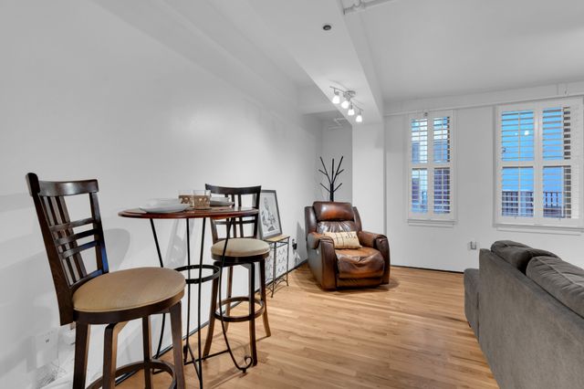 700 Church St Apt 208, Nashville, TN 37203