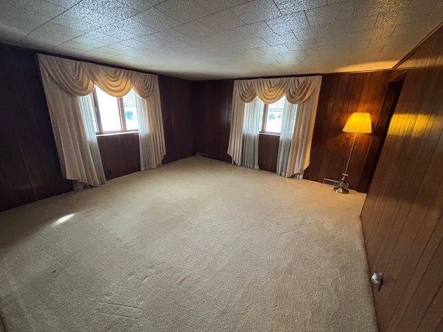 1020 S Ledford Street, Harrisburg, IL 62946