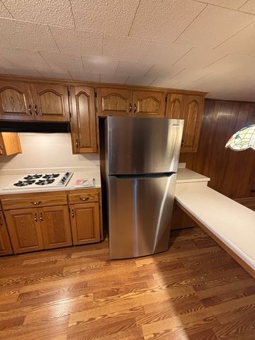 1020 S Ledford Street, Harrisburg, IL 62946