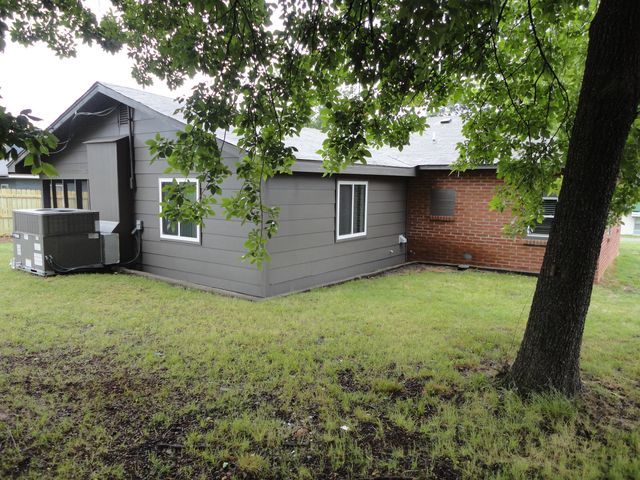 445 River Road, Langley, OK 74350