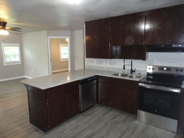 445 River Road, Langley, OK 74350