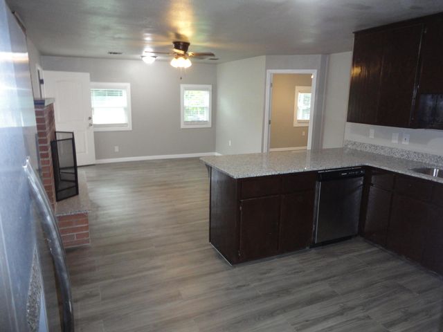 445 River Road, Langley, OK 74350