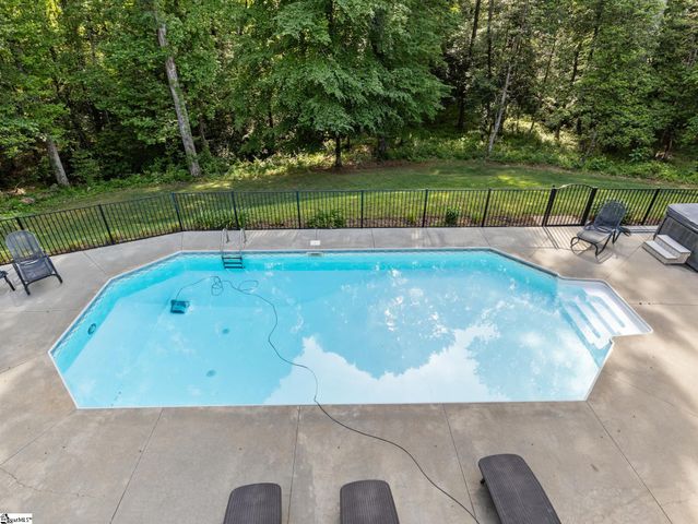 31 Silver Knoll Court, Greer, SC 29651