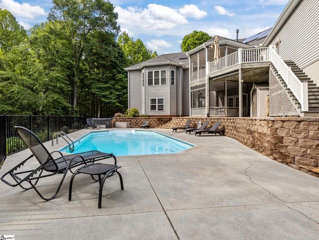 31 Silver Knoll Court, Greer, SC 29651