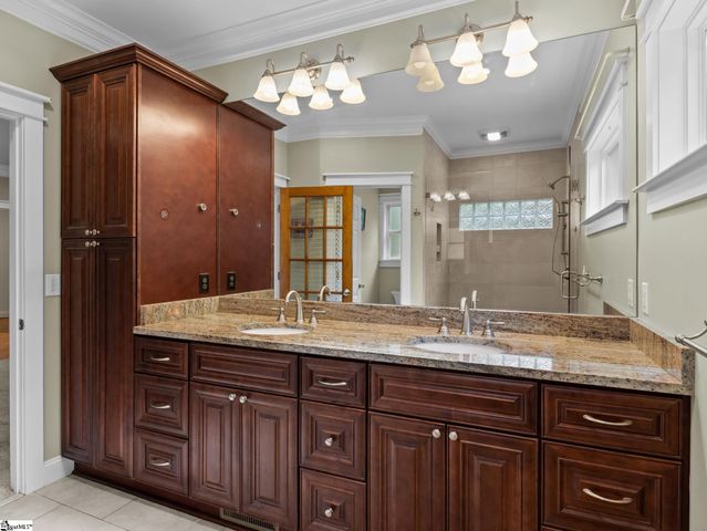 31 Silver Knoll Court, Greer, SC 29651