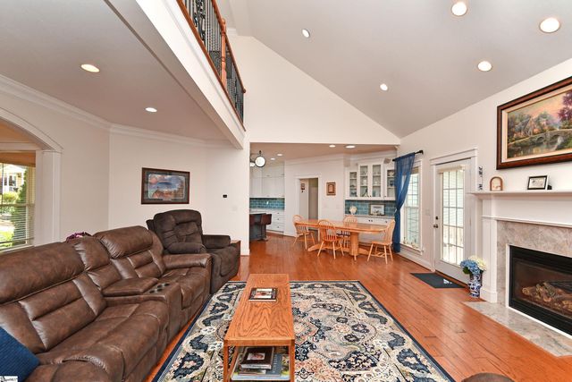31 Silver Knoll Court, Greer, SC 29651