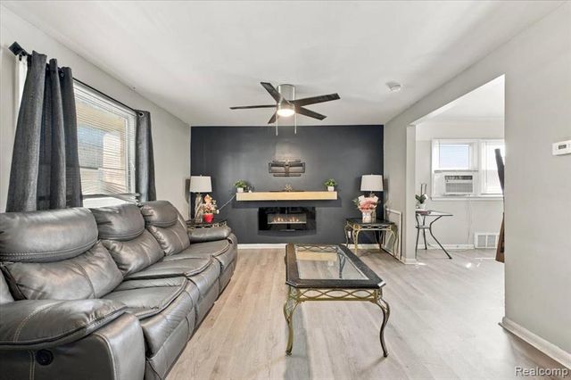19 Linden Street, River Rouge, MI 48218