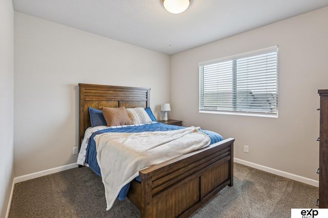 16908 Curtis Avenue, Omaha, NE 68116