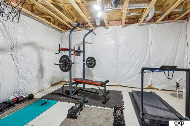 16908 Curtis Avenue, Omaha, NE 68116