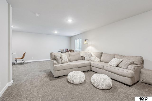 16908 Curtis Avenue, Omaha, NE 68116