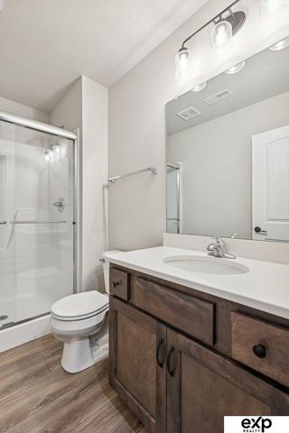 16908 Curtis Avenue, Omaha, NE 68116