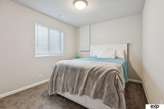 16908 Curtis Avenue, Omaha, NE 68116