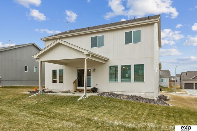 16908 Curtis Avenue, Omaha, NE 68116