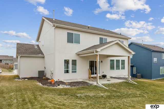 16908 Curtis Avenue, Omaha, NE 68116