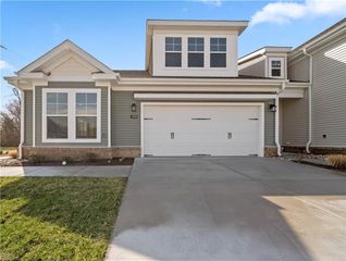 4609 Longleaf PL, Chesapeake, VA 23321