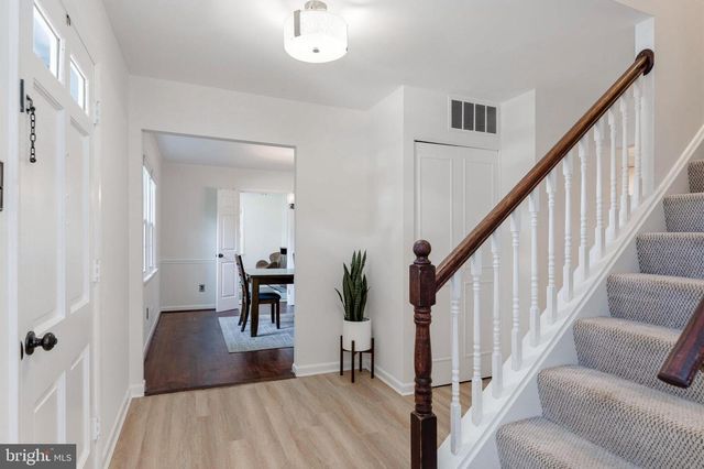 7810 HAYFIELD RD, Alexandria, VA 22315