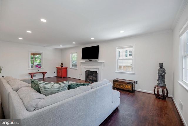 7810 HAYFIELD RD, Alexandria, VA 22315