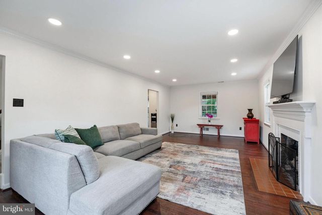 7810 HAYFIELD RD, Alexandria, VA 22315