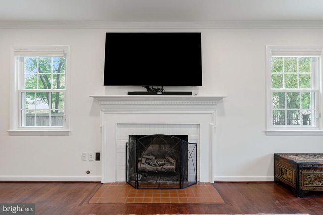 7810 HAYFIELD RD, Alexandria, VA 22315