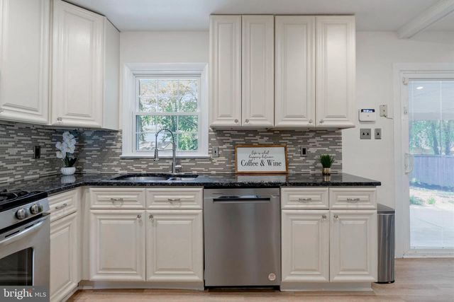 7810 HAYFIELD RD, Alexandria, VA 22315