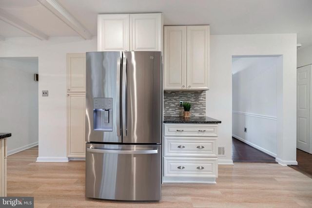 7810 HAYFIELD RD, Alexandria, VA 22315