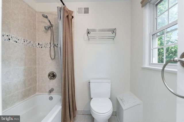 7810 HAYFIELD RD, Alexandria, VA 22315