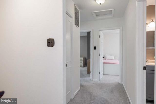 7810 HAYFIELD RD, Alexandria, VA 22315