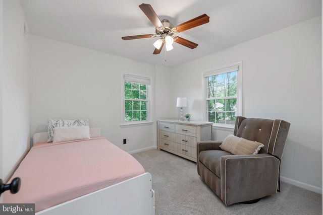 7810 HAYFIELD RD, Alexandria, VA 22315