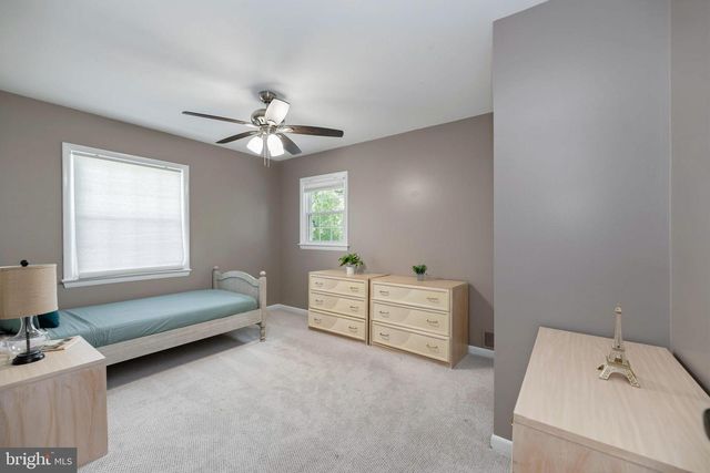 7810 HAYFIELD RD, Alexandria, VA 22315